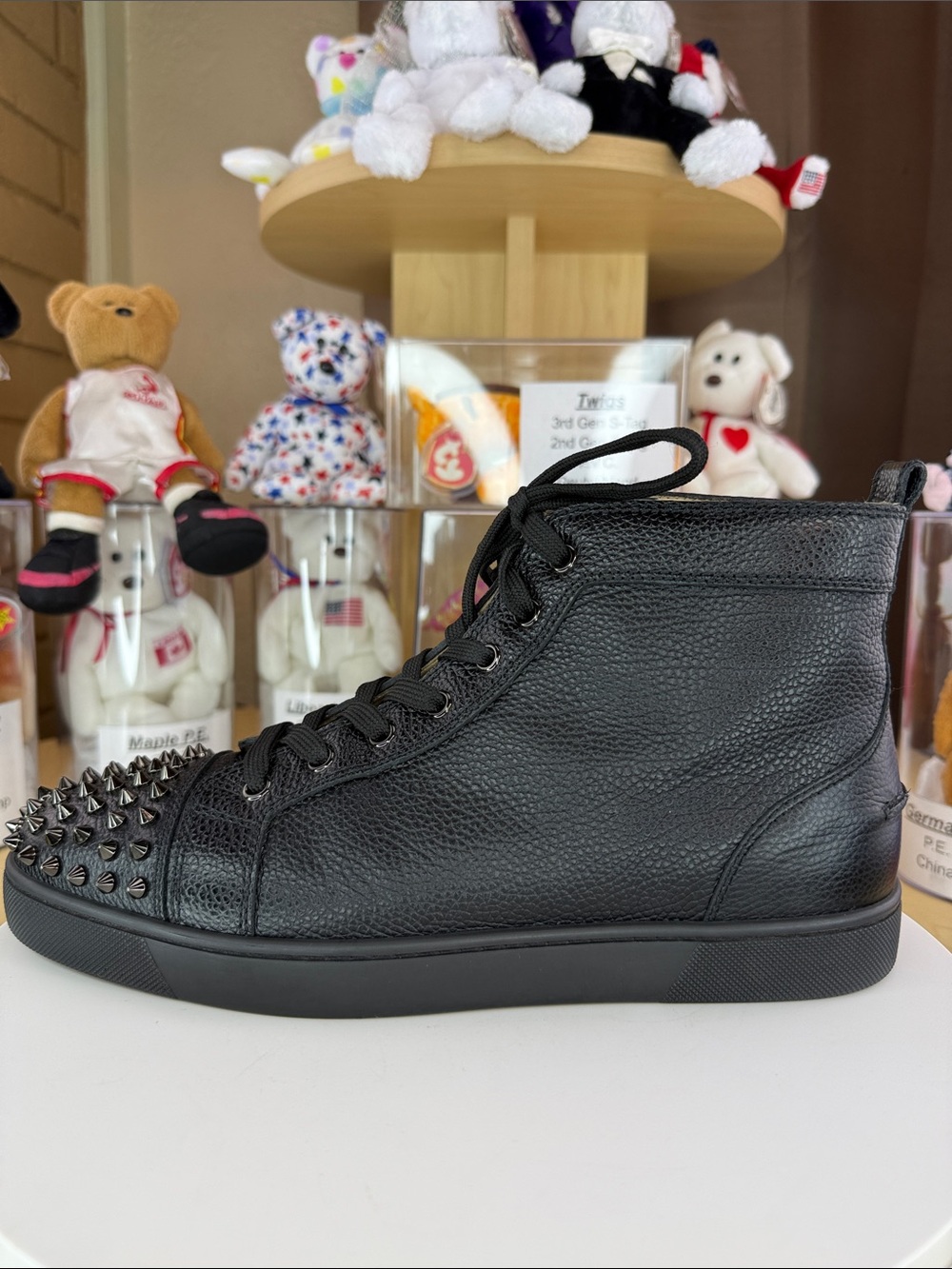 💥CHRISTIAN LOUBOUTIN - $1,045 MSRP Men's Lou Spikes High-Top Sneakers - SIZE 43 - Picture 11 of 17